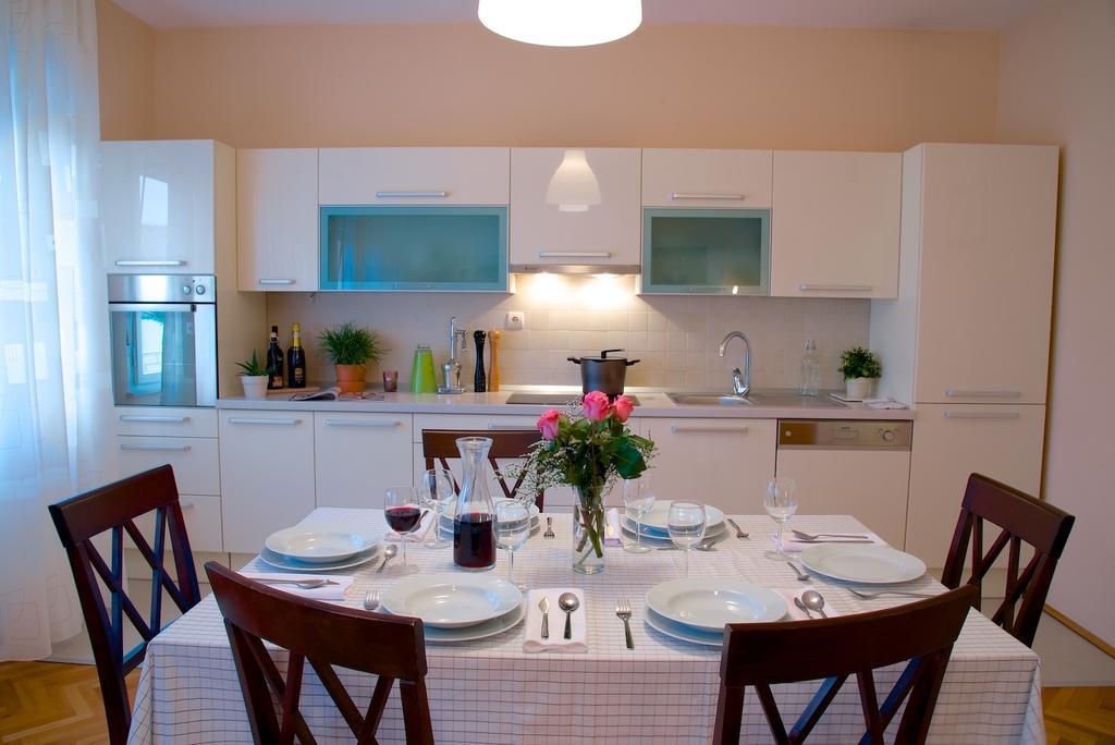 Luxe 3Br Apartment Split Ruang foto